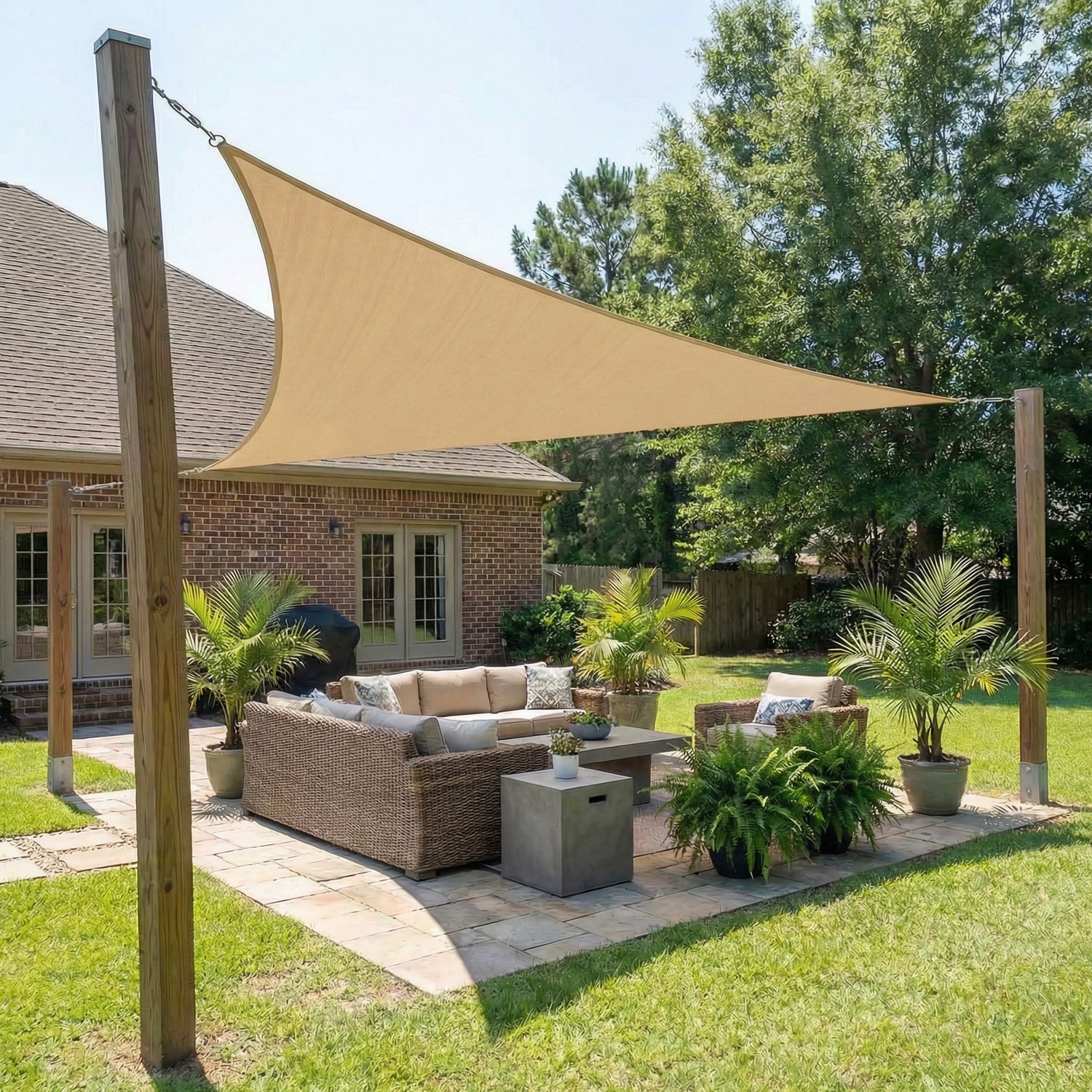 Voile d’ombrage triangulaire imperméable UV & intempéries